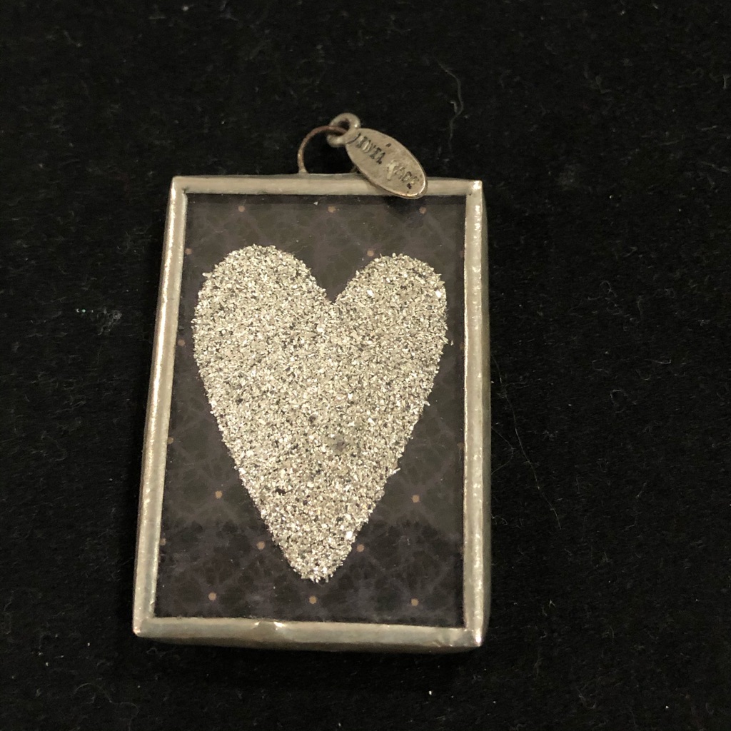 Glitter Heart Charm 15$